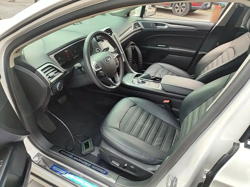 Ford Mondeo — миниатюра 16