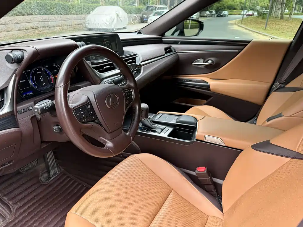 Lexus ES — миниатюра 4
