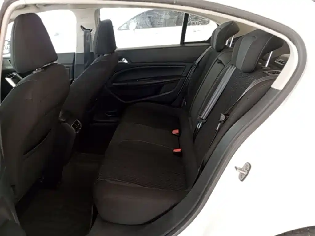 Peugeot 408 — миниатюра 17