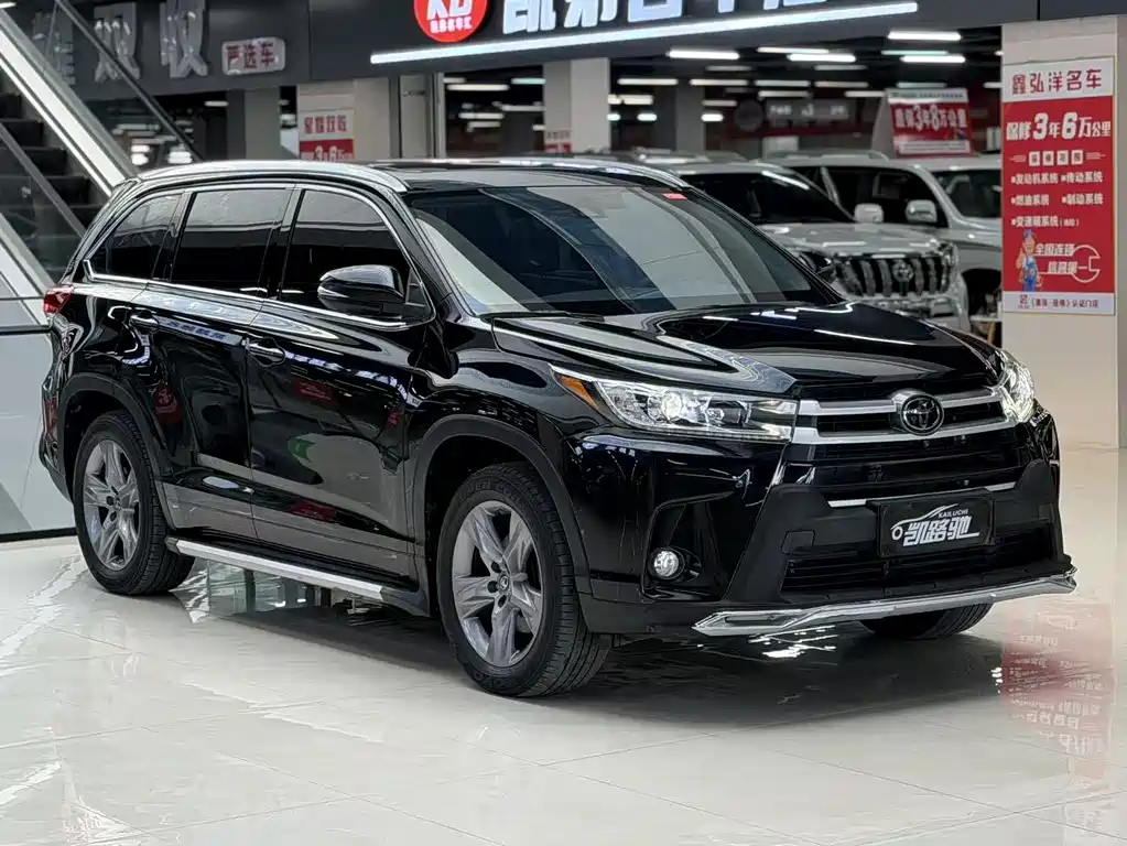 TOYOTA HIGHLANDER
