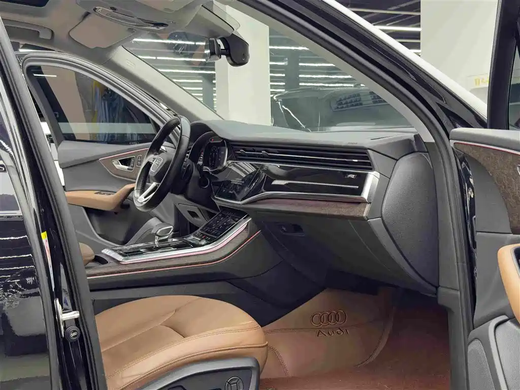 Audi Q7 2021 45 TFSI quattro S line Sport