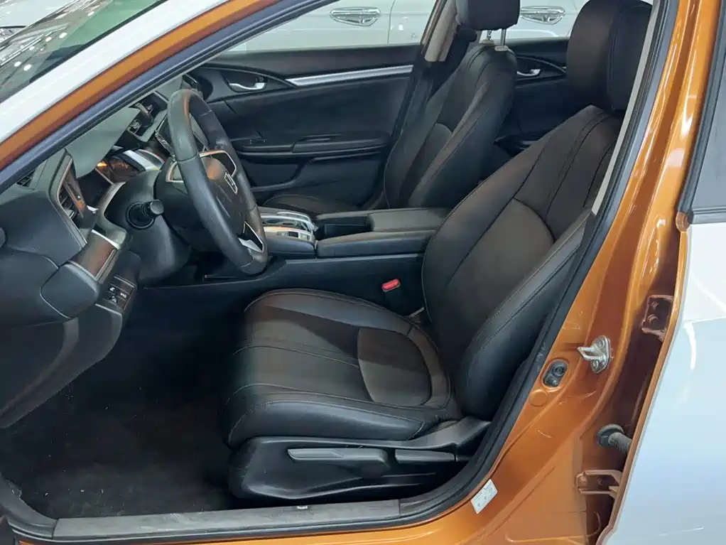Honda Civic 2016 220TURBO CVT Luxury