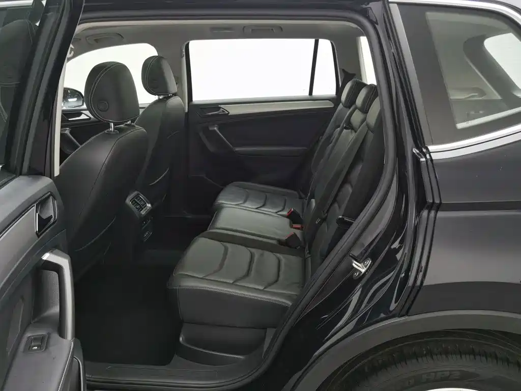 Volkswagen Tiguan L — миниатюра 15