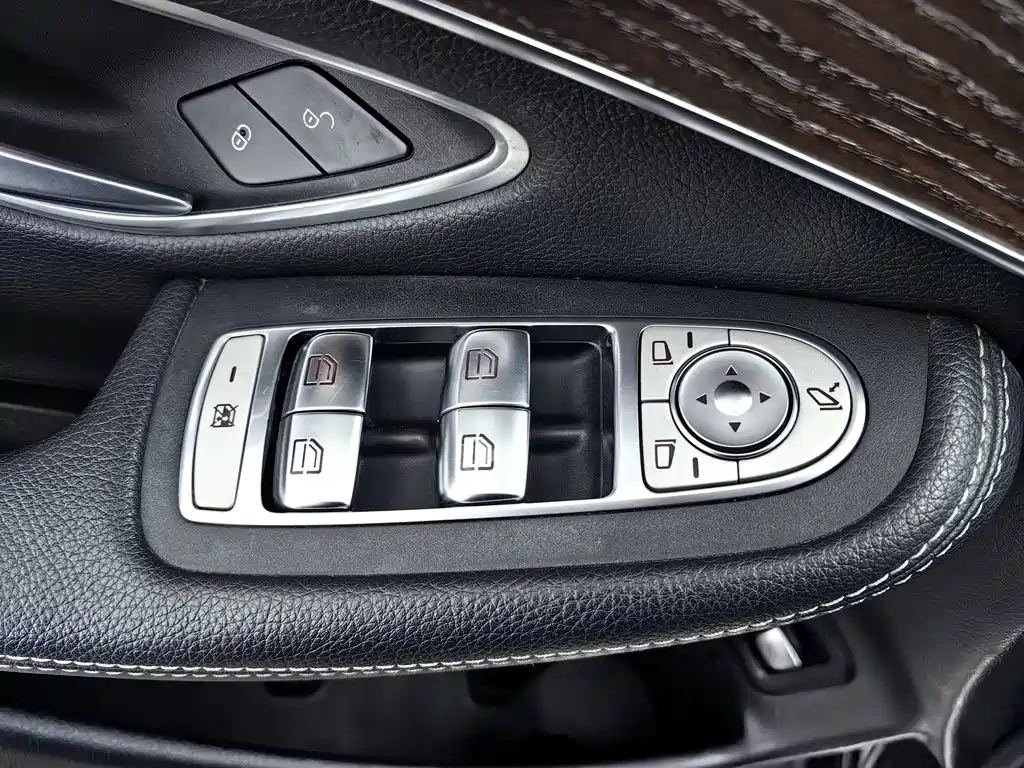 Mercedes-Benz GLC — миниатюра 9