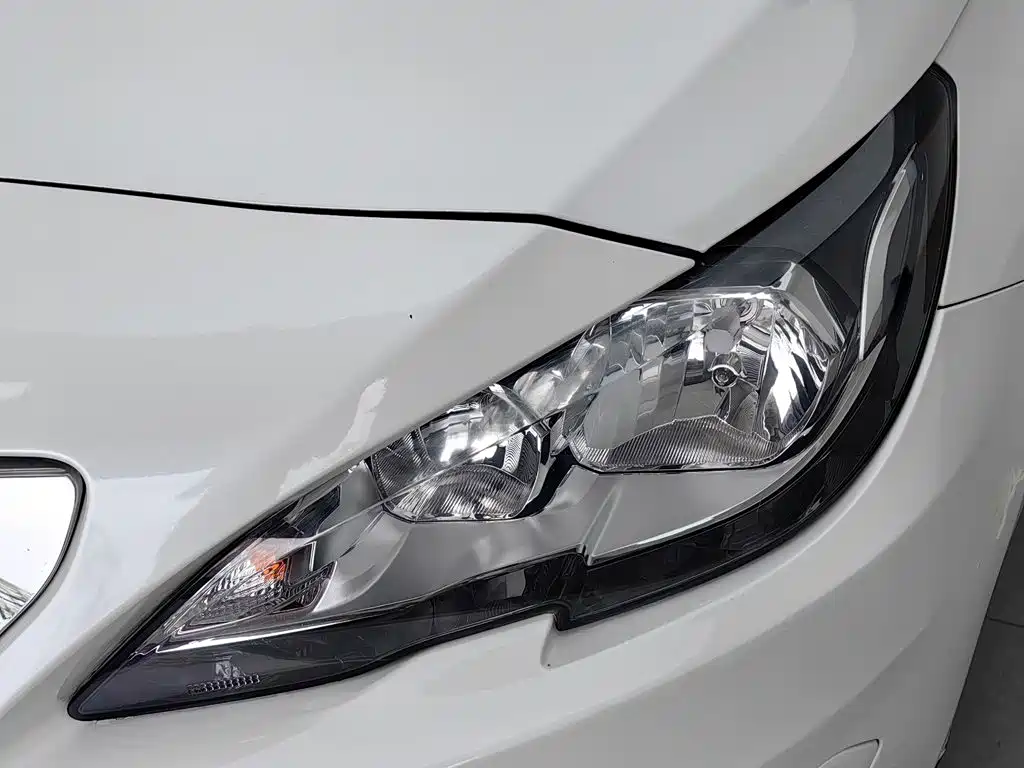 Peugeot 408 — миниатюра 7