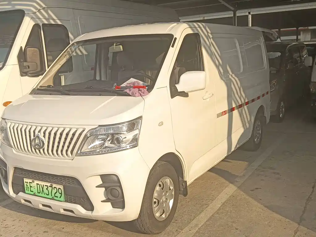 CHANGAN CHANGAN RUIXING EM60