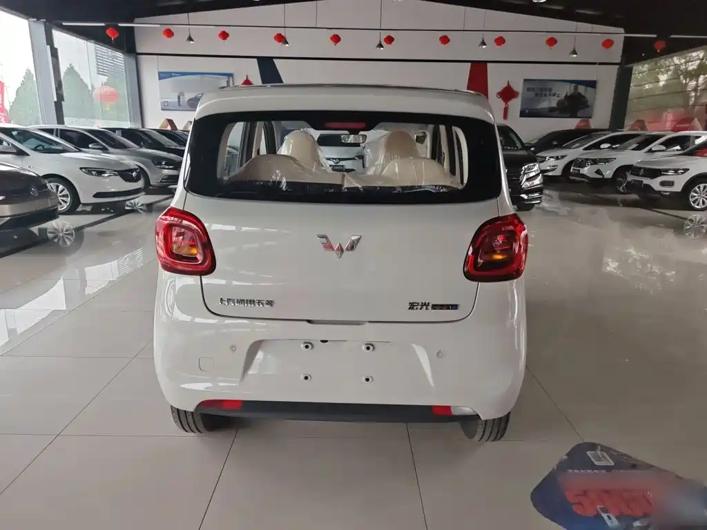 Wuling MINIEV — миниатюра 13