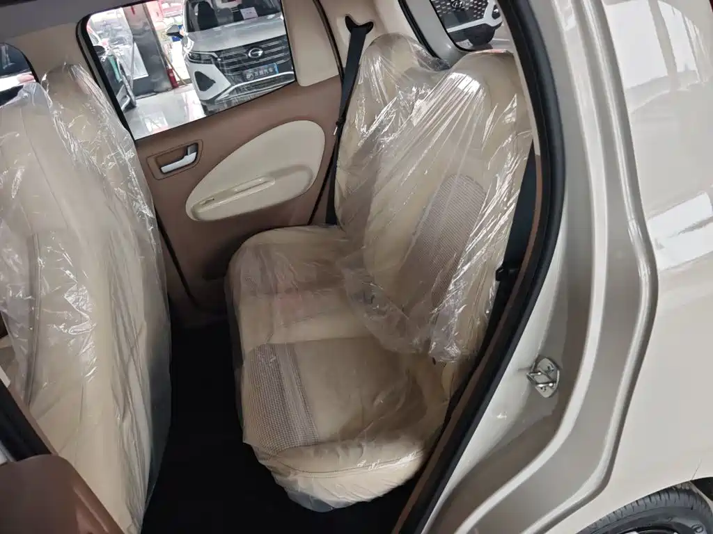 Wuling MINIEV — миниатюра 17