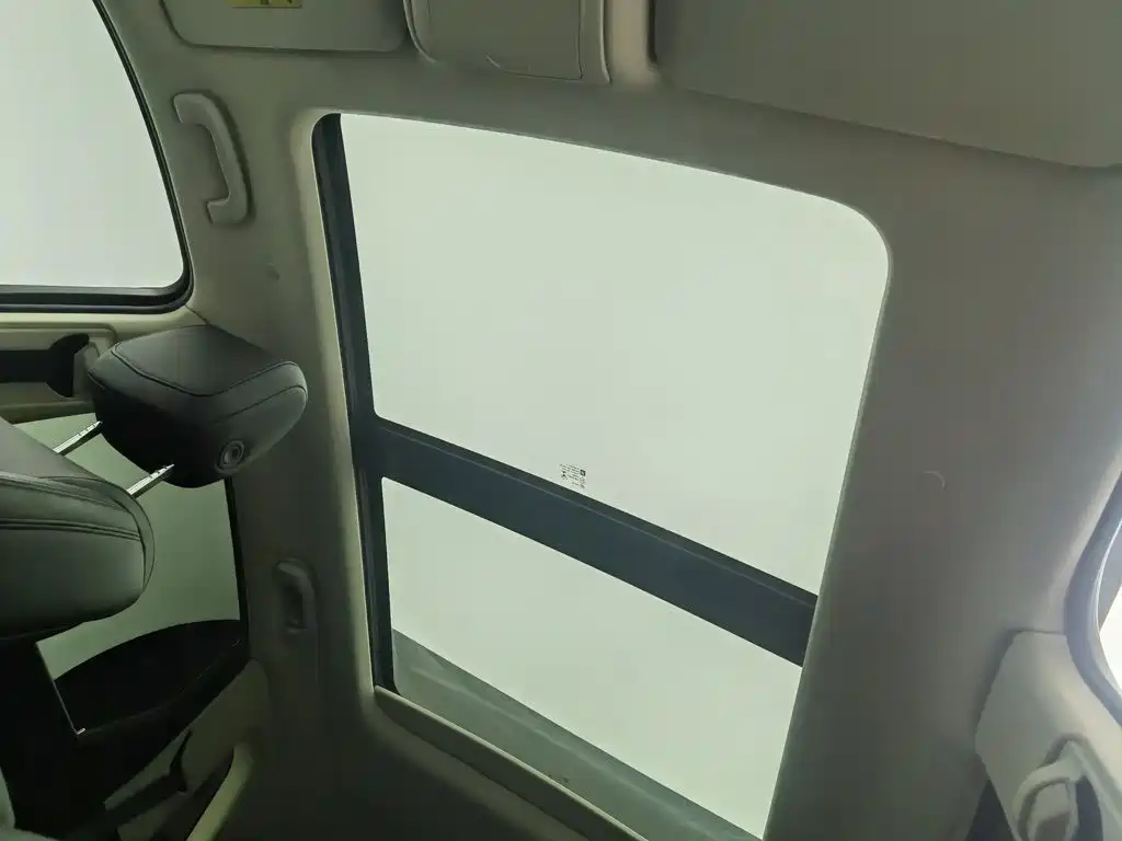 Cadillac XT5 — миниатюра 14