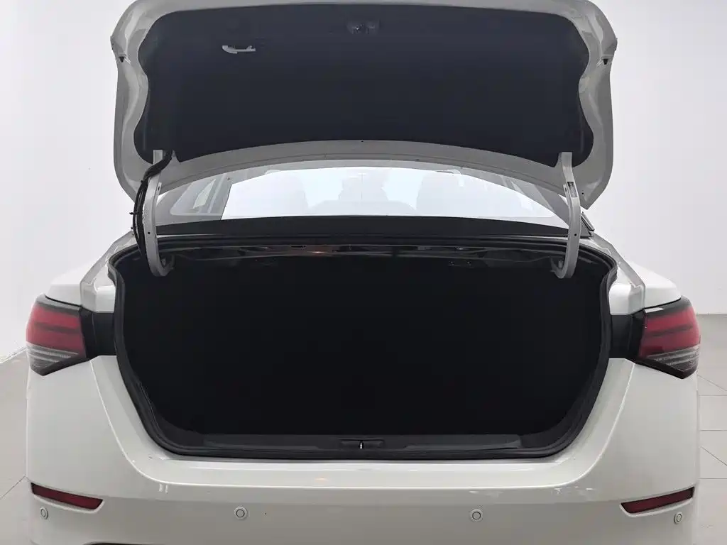 Nissan Sylphy — миниатюра 16