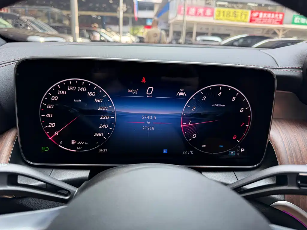 Mercedes-Benz GLC 2025 GLC 300 L 4MATIC 5 мест