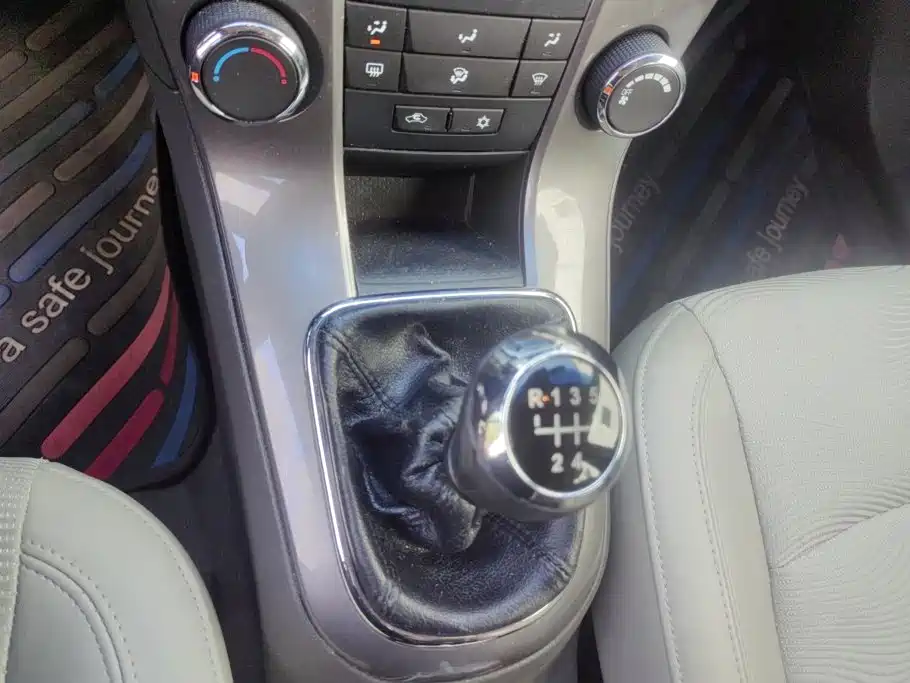 Chevrolet Cruze — миниатюра 16