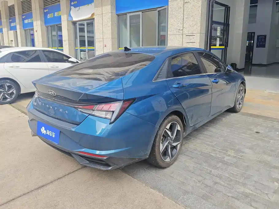 Hyundai Elantra — миниатюра 3