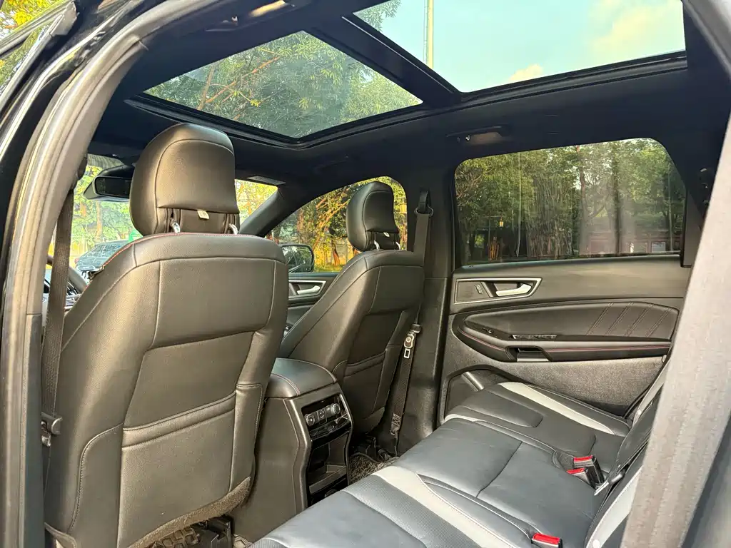 Ford Edge — миниатюра 10
