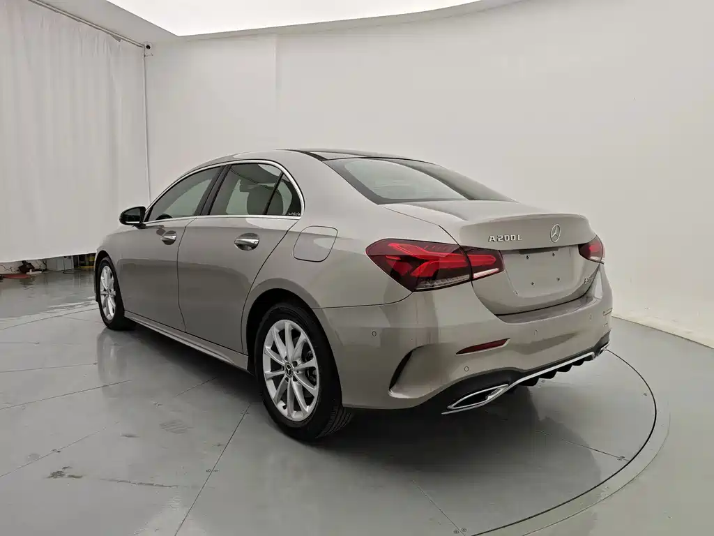 Mercedes-Benz A-Class — миниатюра 9