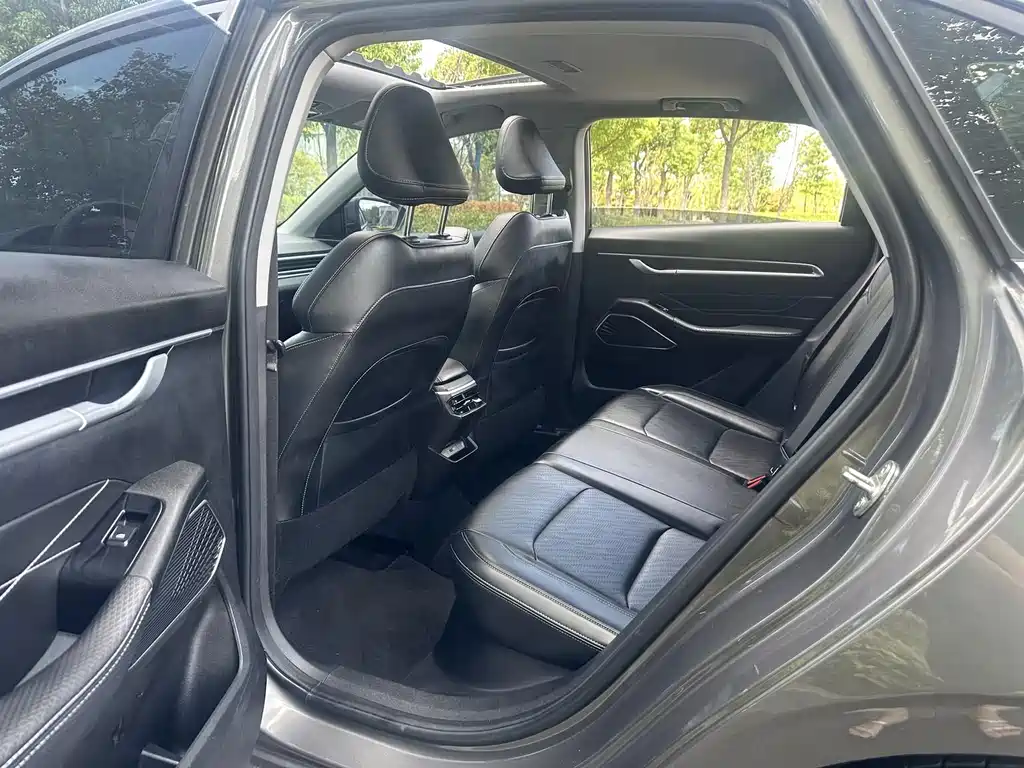 Geely Emgrand — миниатюра 7