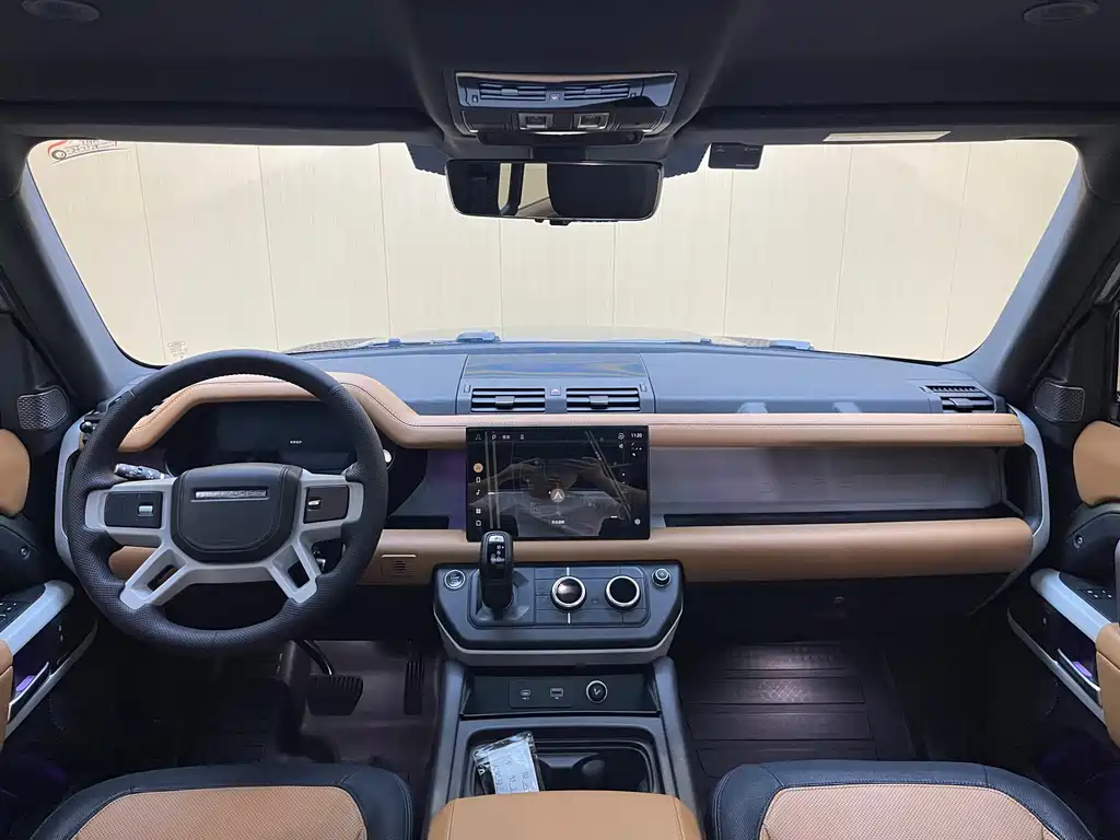 Land Rover Defender — миниатюра 5