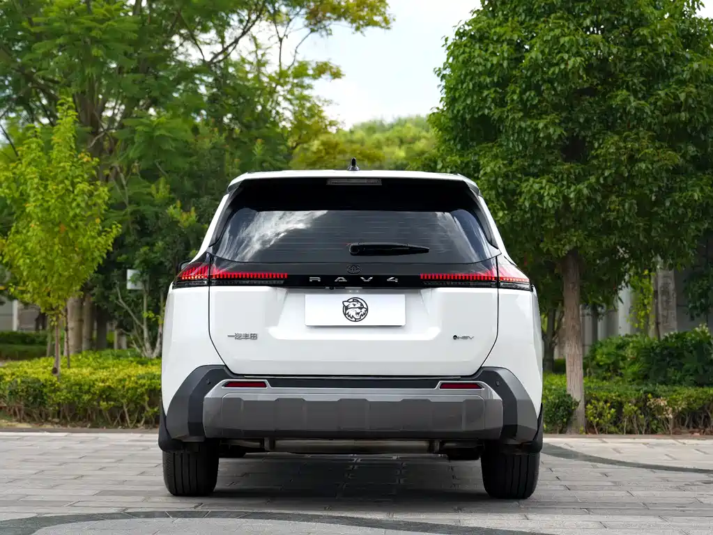 Toyota RAV4 — миниатюра 16