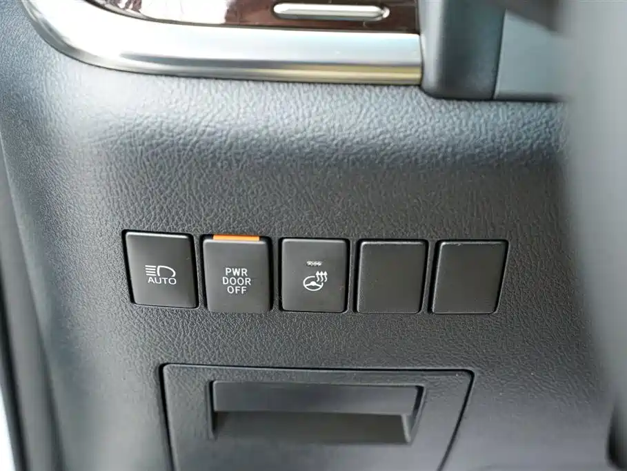 Toyota Alphard 2015 3.5L Luxury