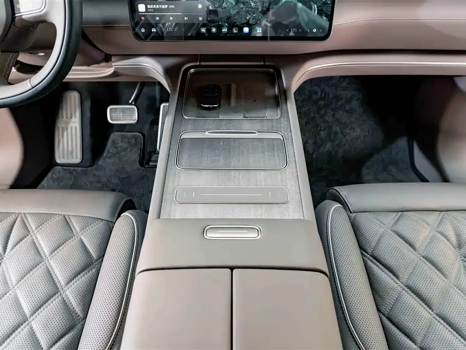 NIO ES8 — миниатюра 14