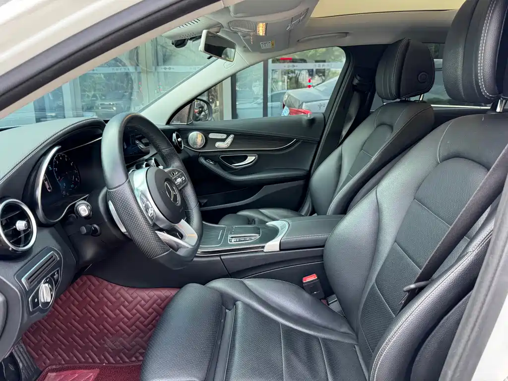 Mercedes-Benz C-Class — миниатюра 4