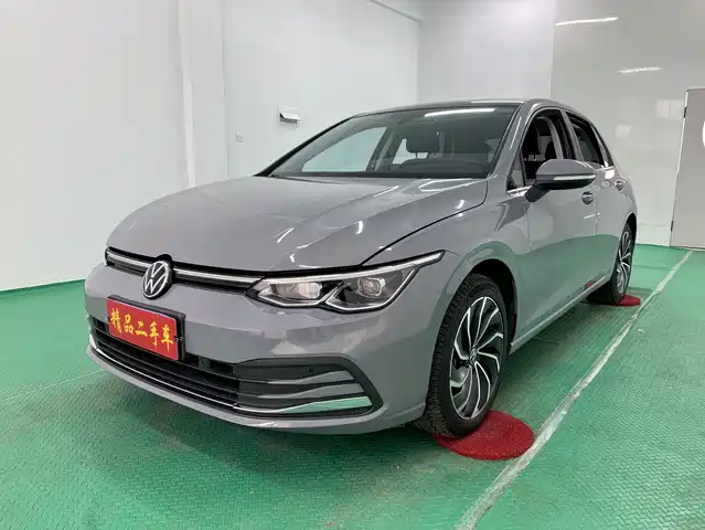 VOLKSWAGEN GOLF 2021