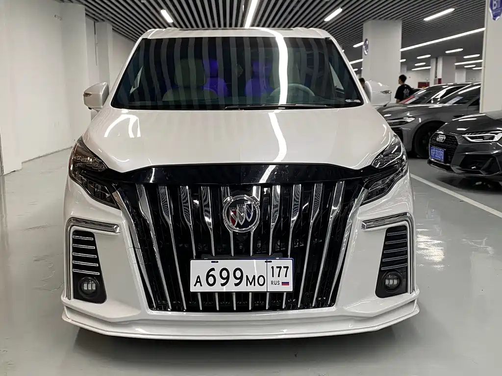 Buick GL8 — миниатюра 2