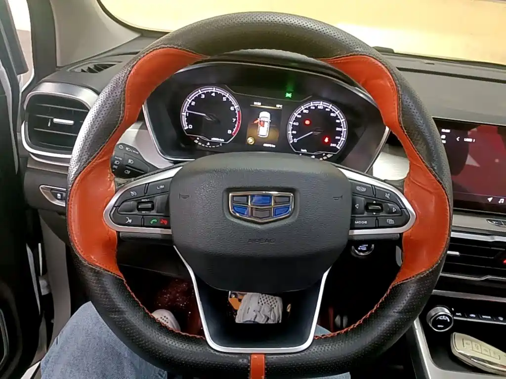 Geely Binyue — миниатюра 11