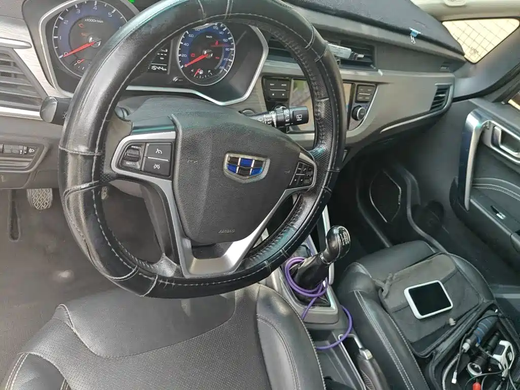 Geely Vision X3 — миниатюра 10