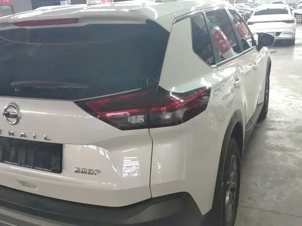 Nissan X-Trail — миниатюра 8