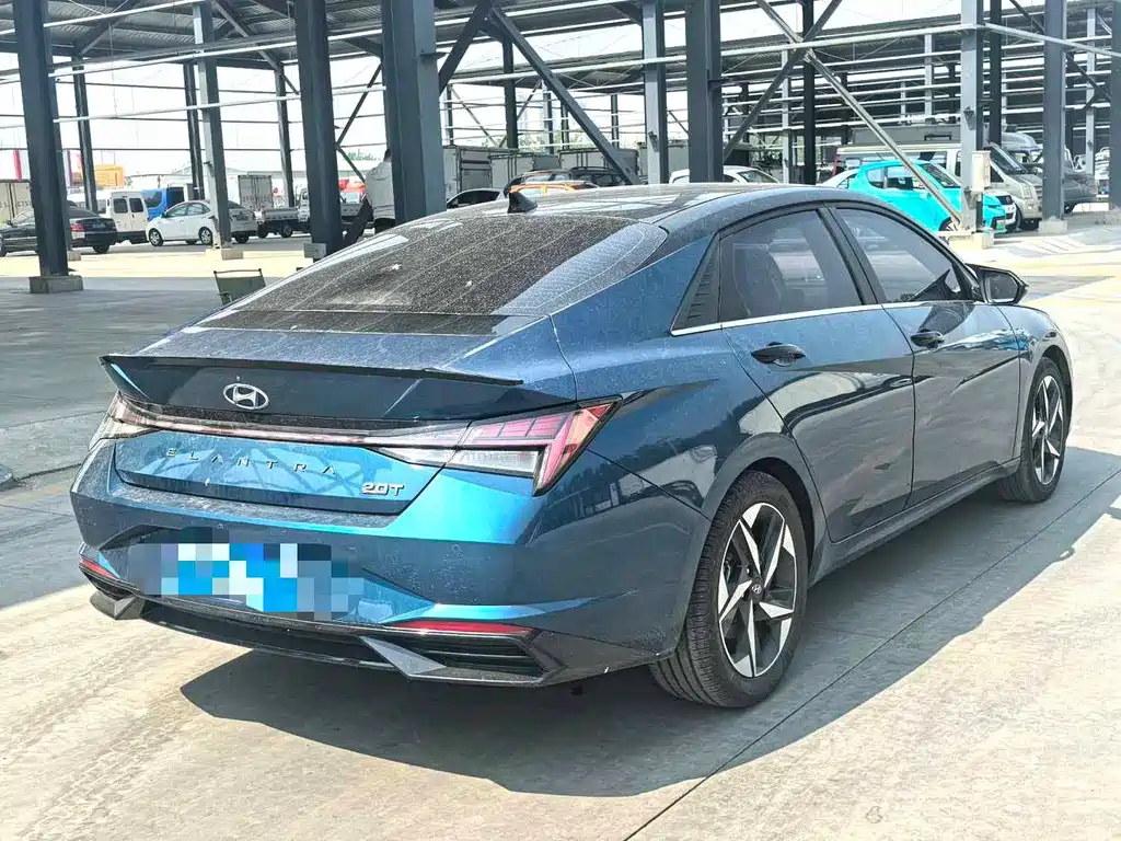 Hyundai Elantra — миниатюра 9