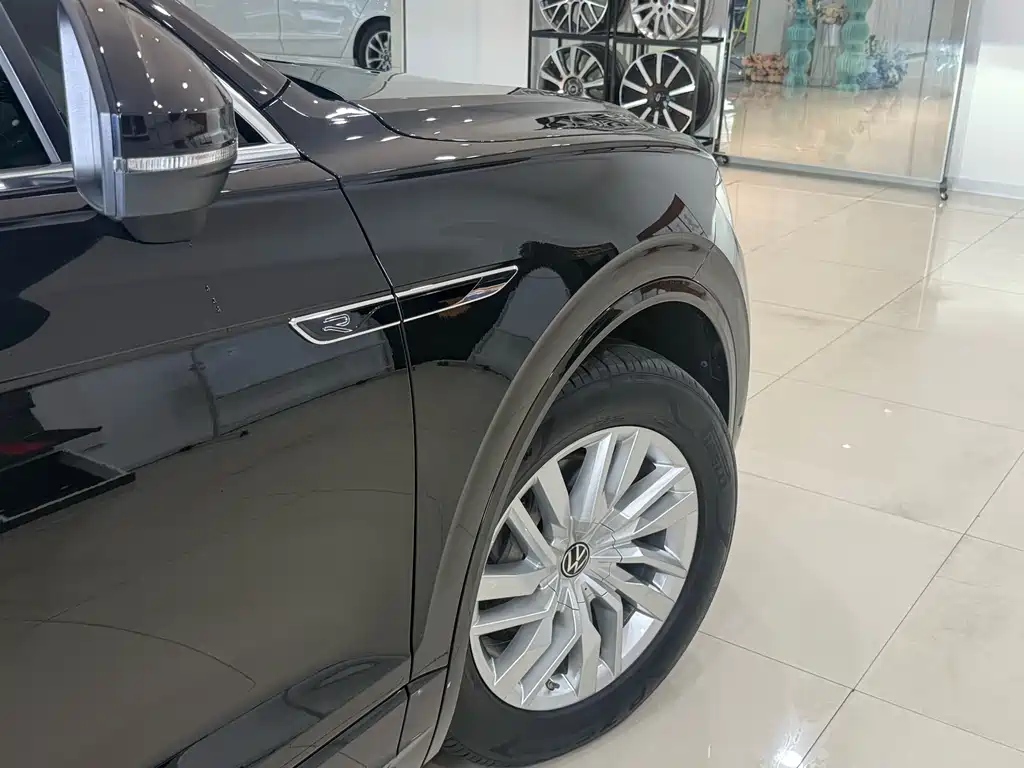 Volkswagen Touareg — миниатюра 21