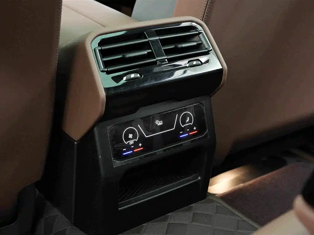 BMW 5 Series — миниатюра 16