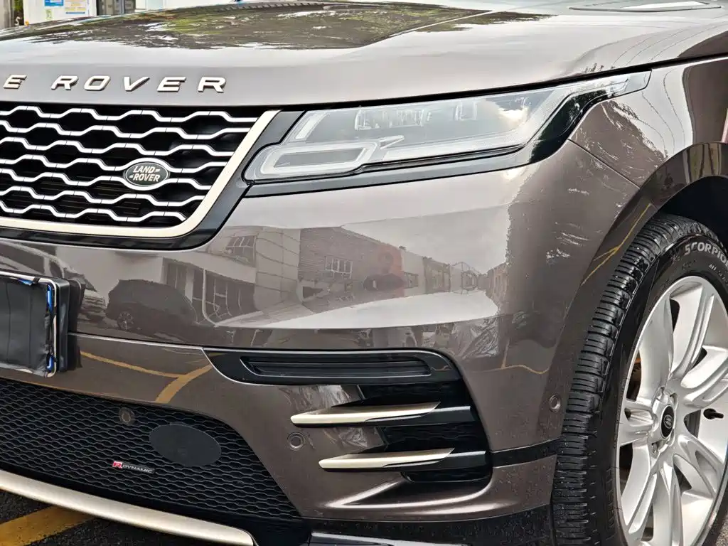 Land Rover Velar 250PS Shine Gold Collection Edition, фото 9