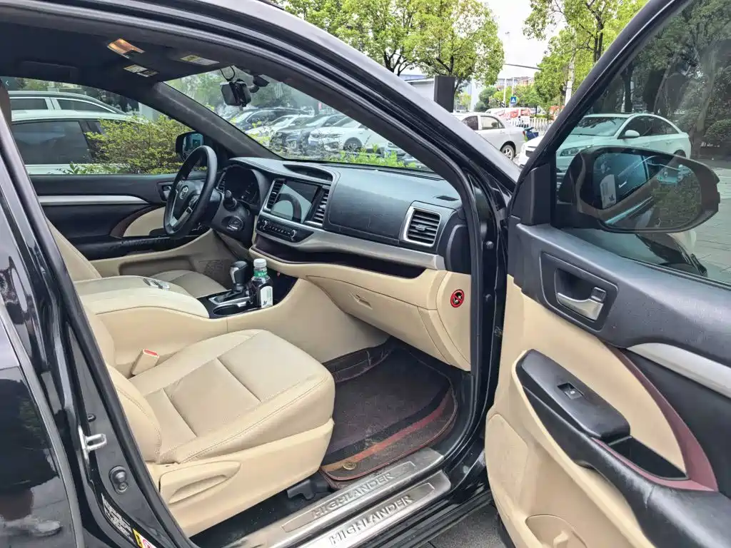Toyota Highlander — миниатюра 2