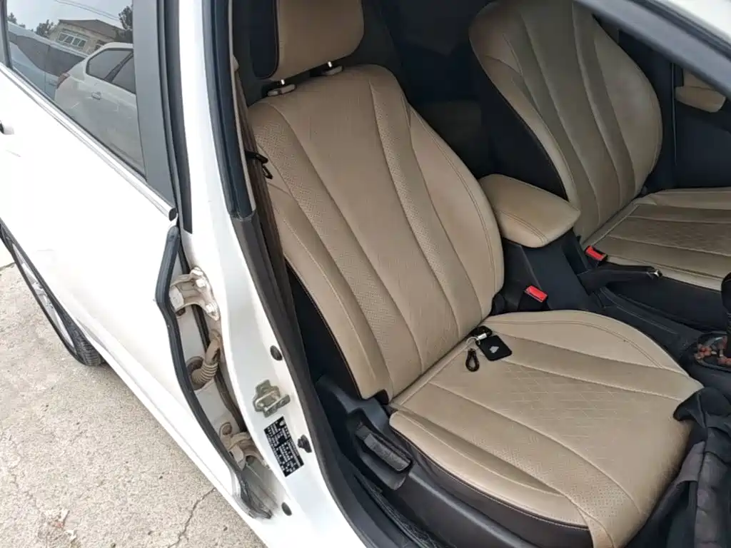 Baojun 310W — миниатюра 25