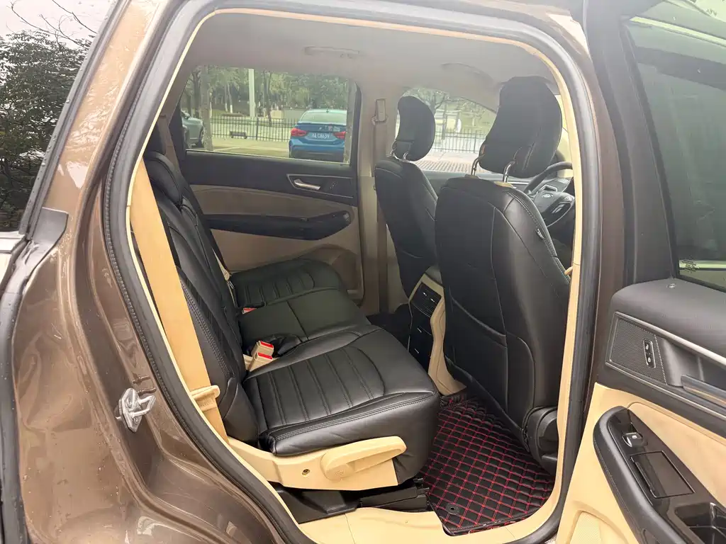 Ford Edge — миниатюра 11