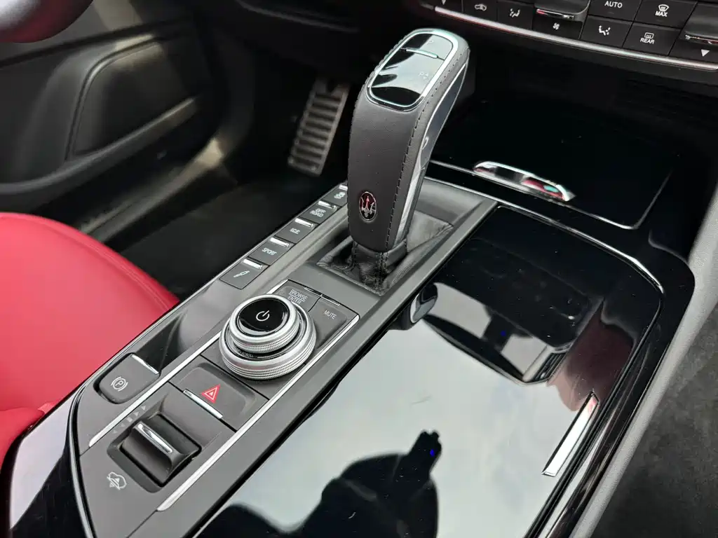 Maserati Levante 2023 2.0T GT