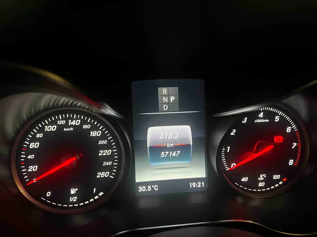 Mercedes-Benz C-Class — миниатюра 8