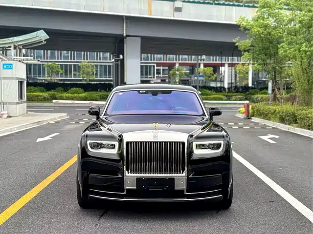 ROLLS-ROYCE PHANTOM 2022