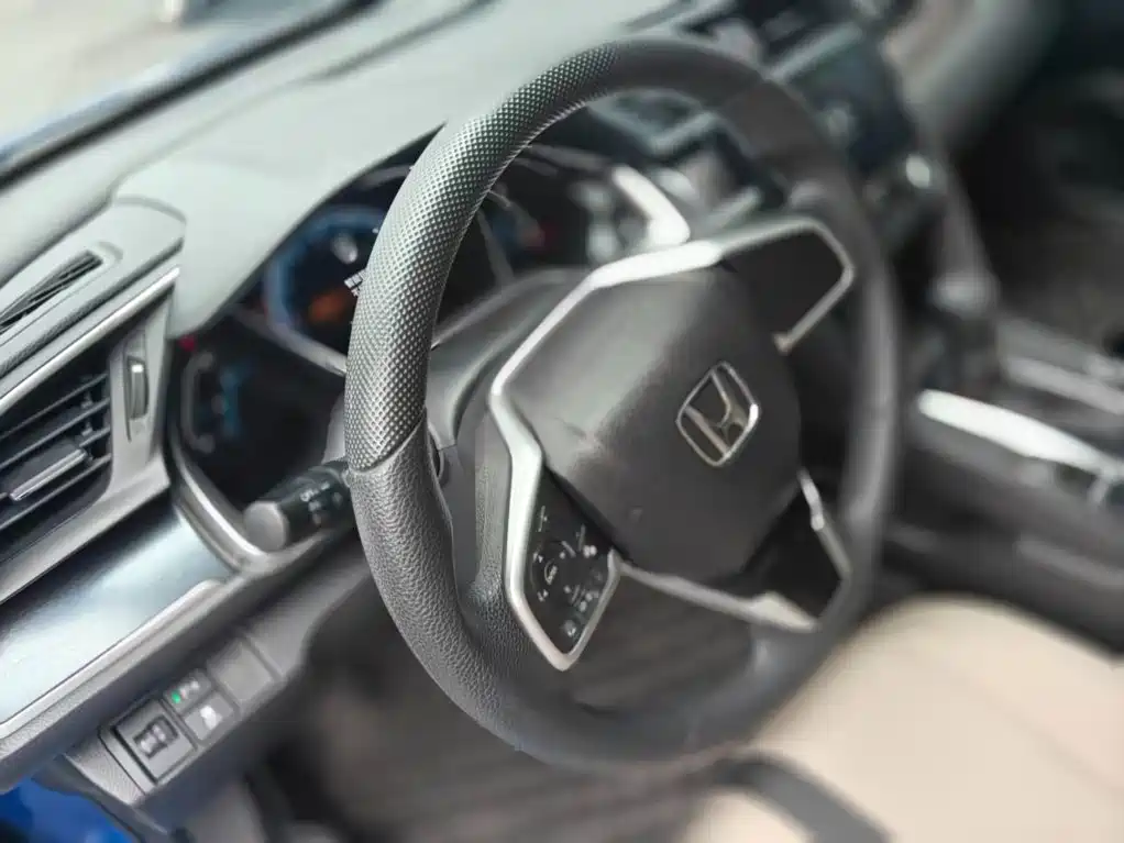 Honda Civic — миниатюра 9