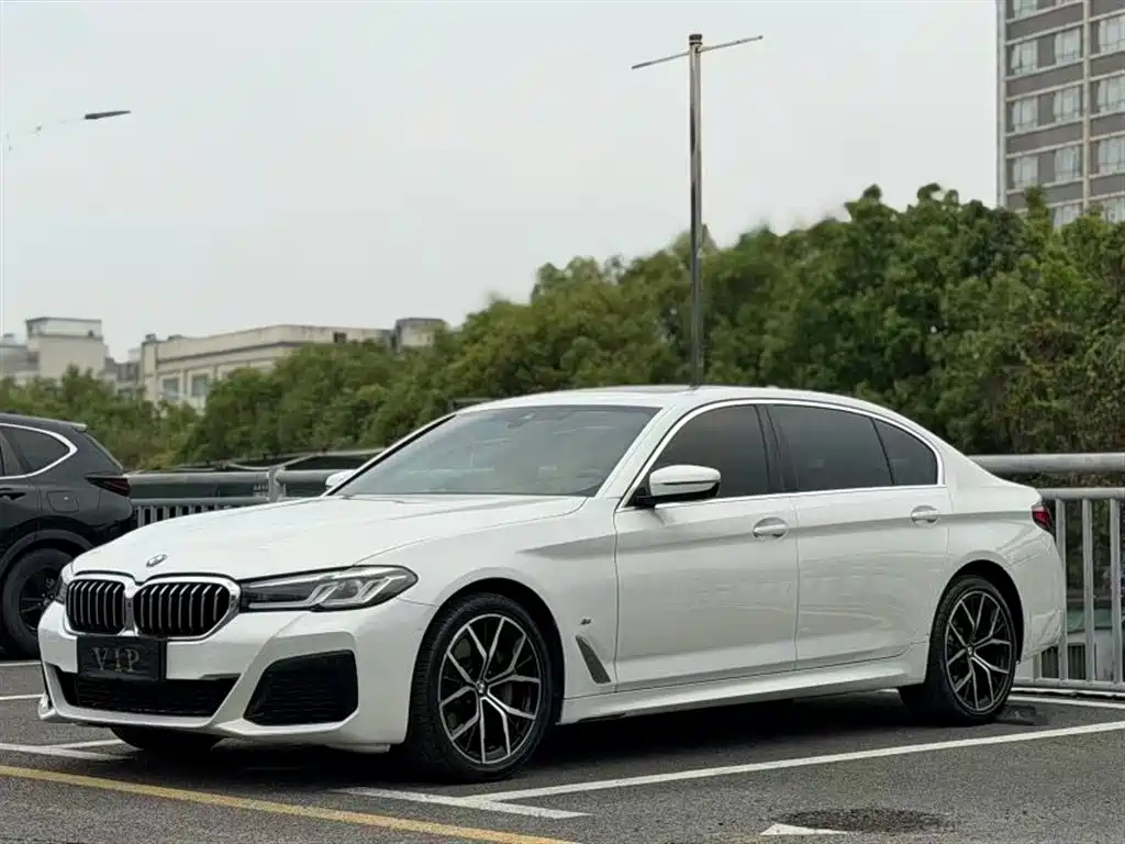 BMW 5 Series 2022