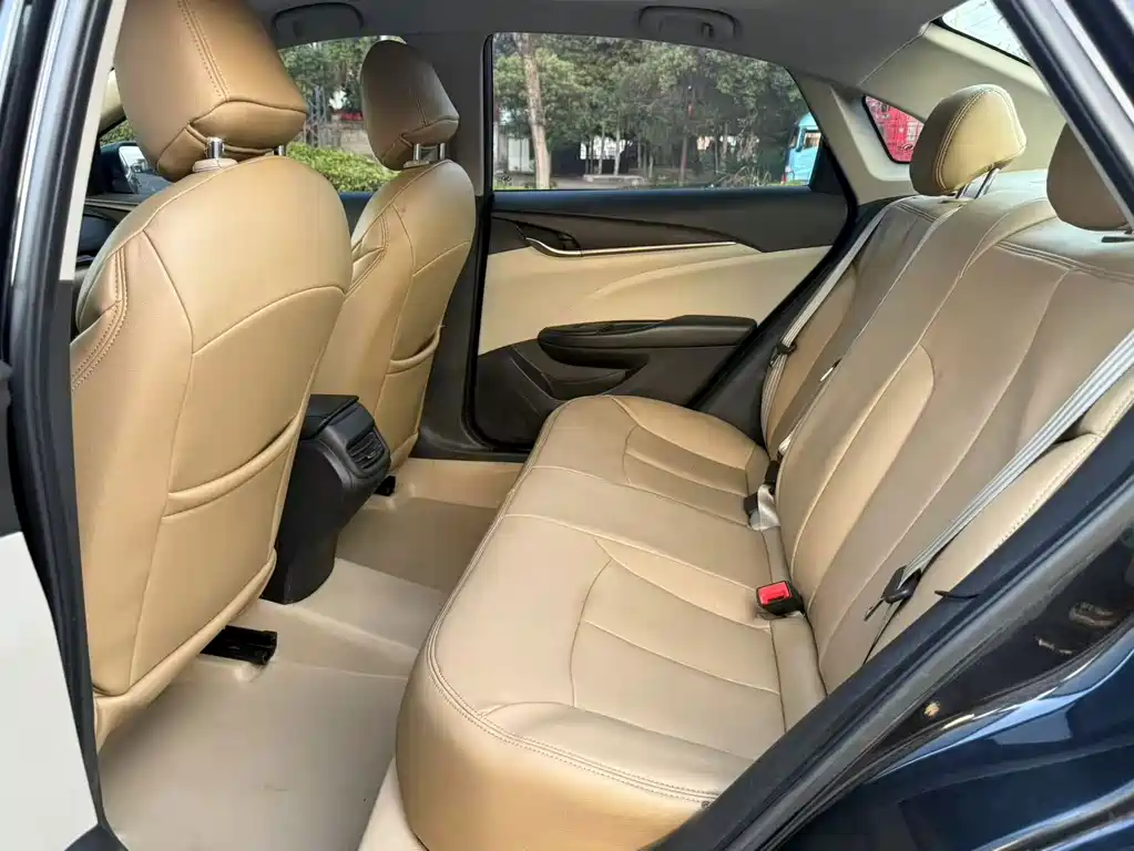 Buick Excelle — миниатюра 8