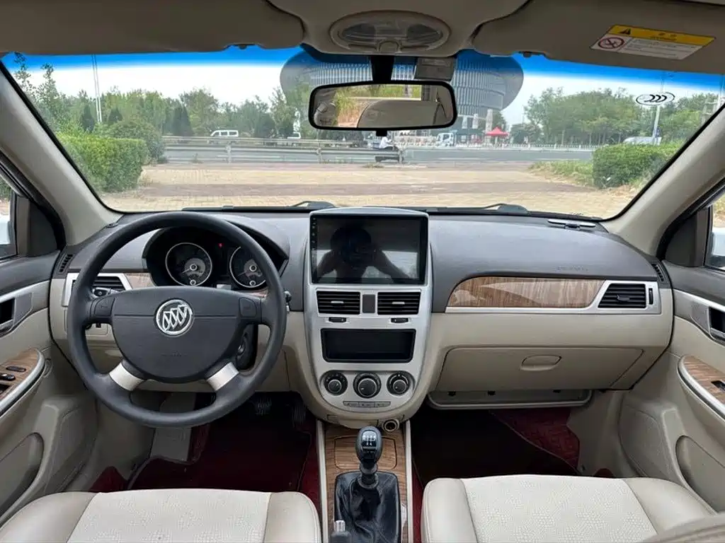 Buick Excelle — миниатюра 9