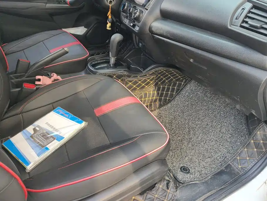 Honda Fit — миниатюра 8