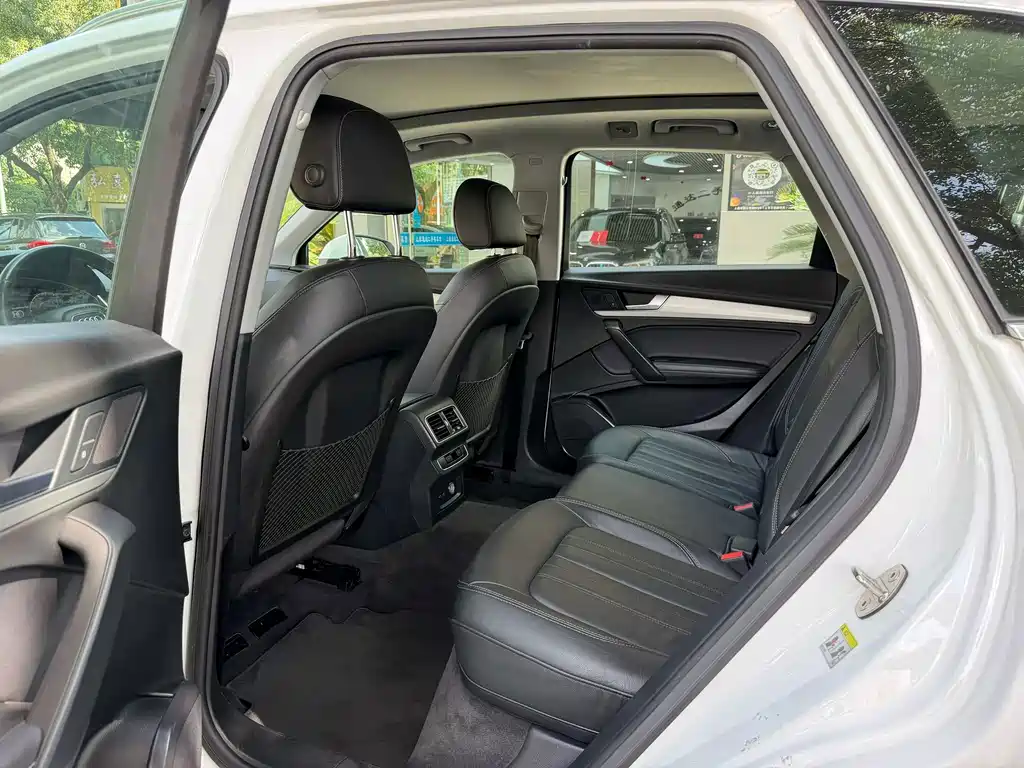 Audi Q5L — миниатюра 5