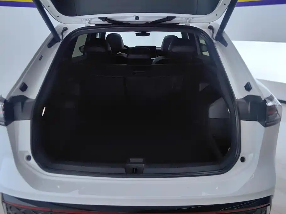 Volkswagen Tiguan L — миниатюра 4
