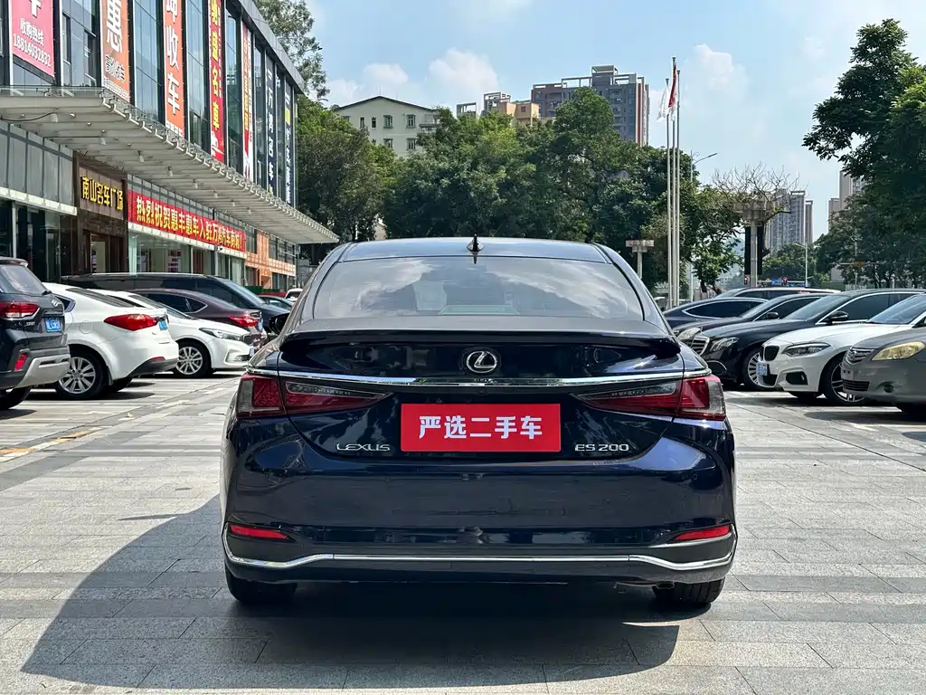 Lexus ES — миниатюра 9