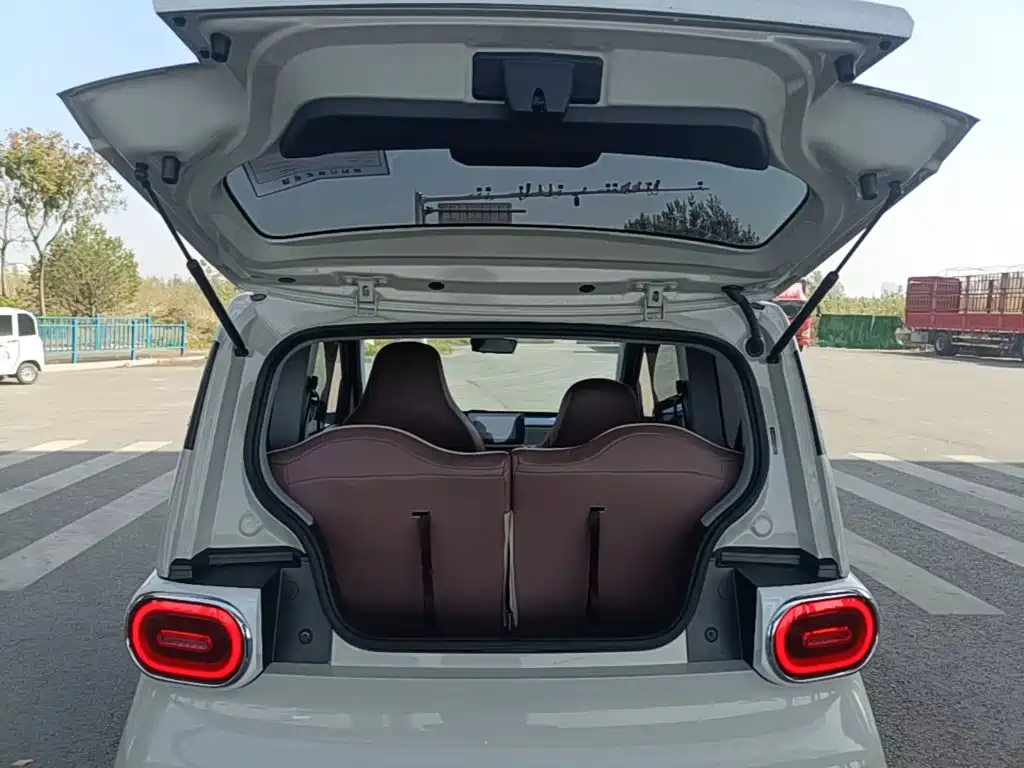 Wuling MINIEV — миниатюра 19