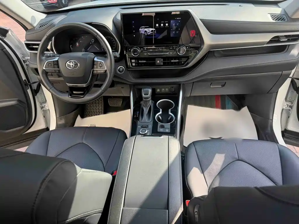 Toyota Highlander — миниатюра 12